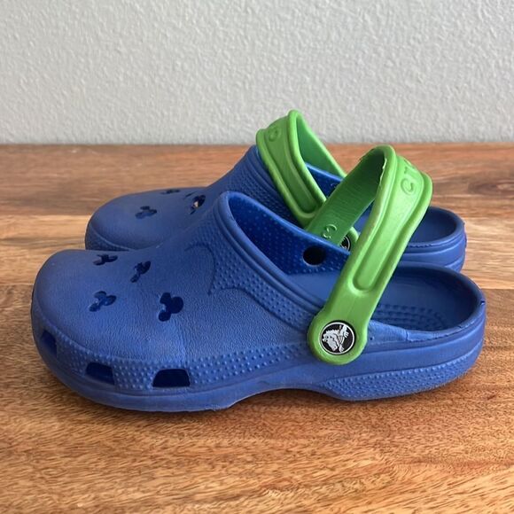 Disney Crocs Shoes   - Picture 4 of 4